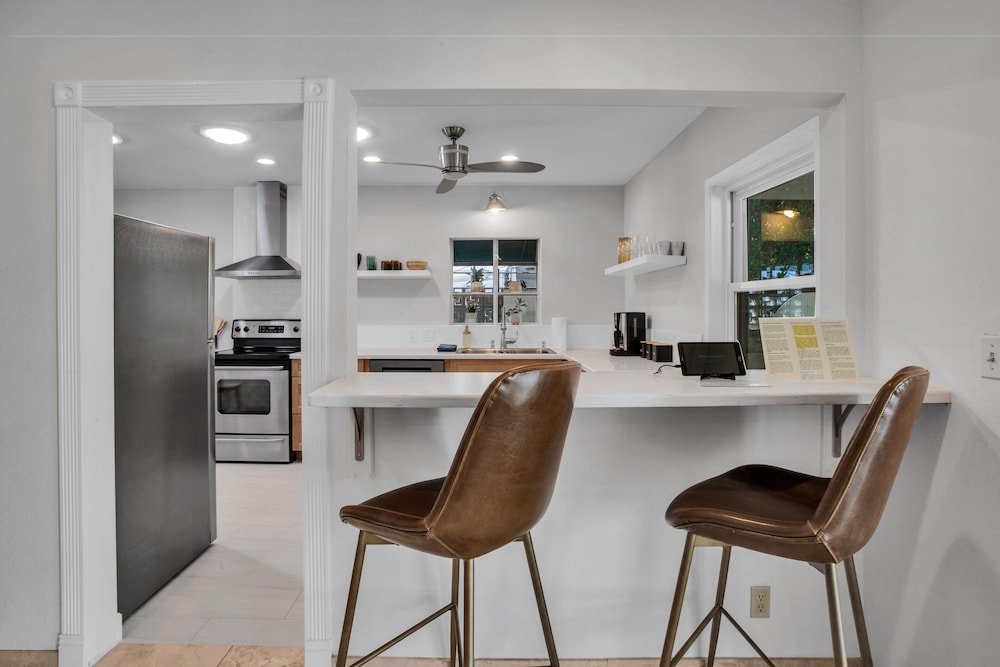 Petite Private Bungalow