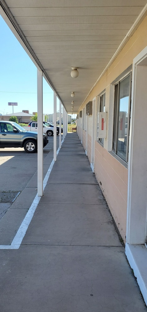 Budget Inn