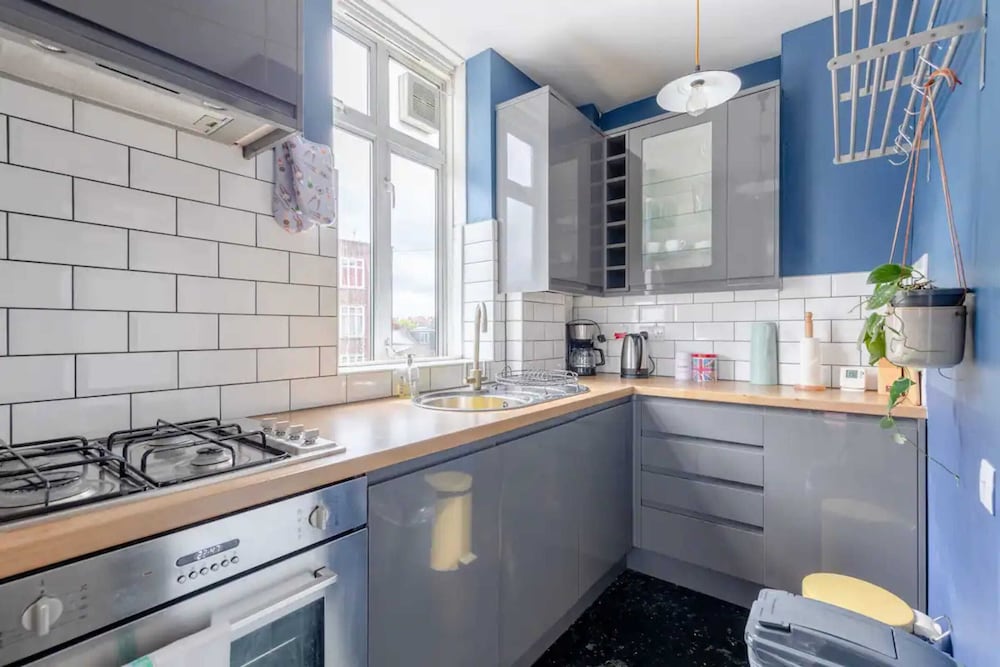 Bright & Spacious 2BD Flat - Hackney