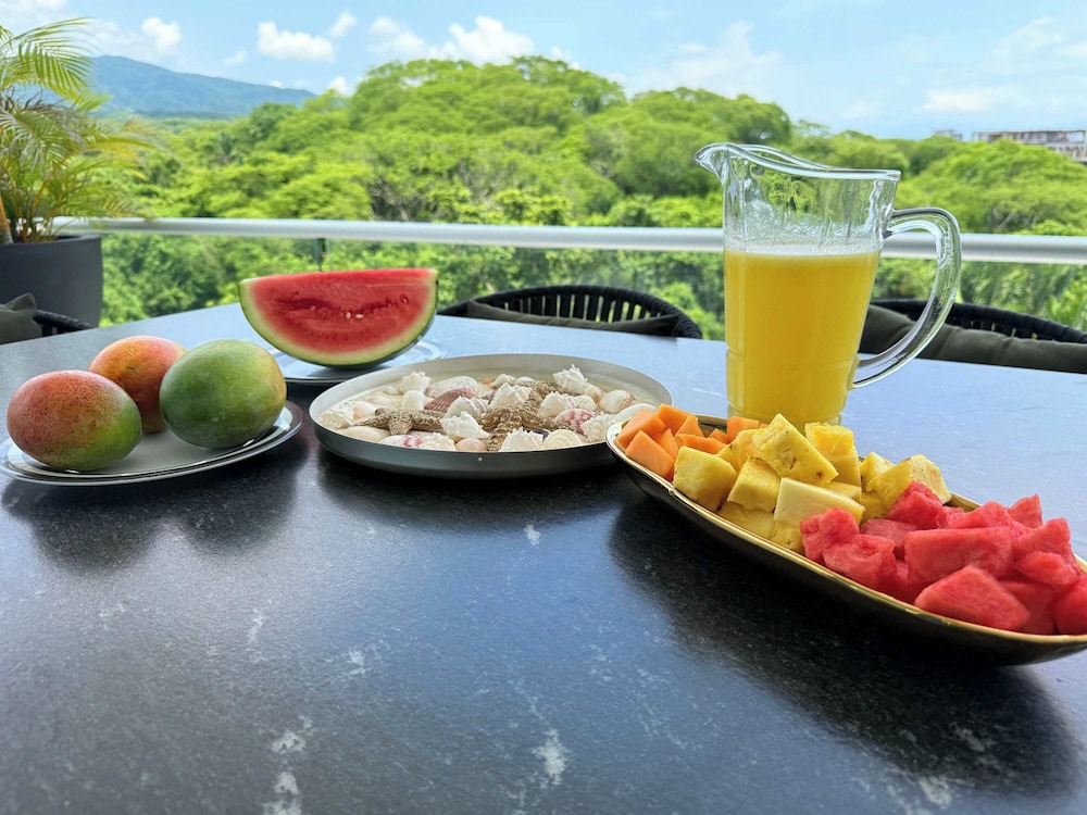 Luxury 2BR Bolongo Ocean View Private Beach
