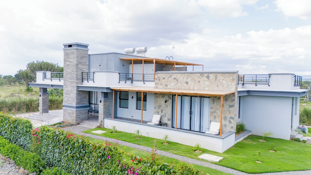Lux Suites Impala House Naivasha