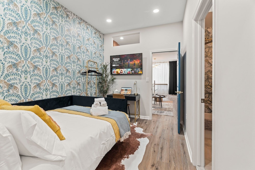 Stylish 1BR/1.5Bath Near Liberty Bell