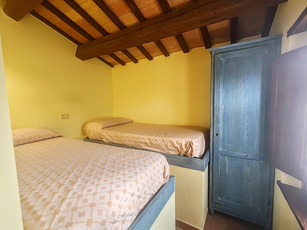 Farmhouse in Marche With Pool & Verdicchio Wines photo 4
