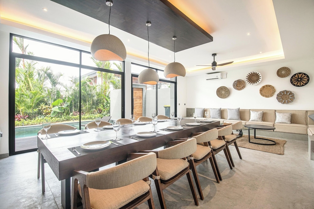 Exquisite 5BR Canggu Villa Steps From the Beach