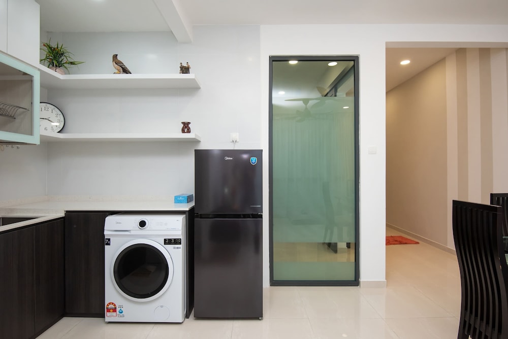 2BR Dual Key SKS Pav Ciq, JB Sentral, Free Parking