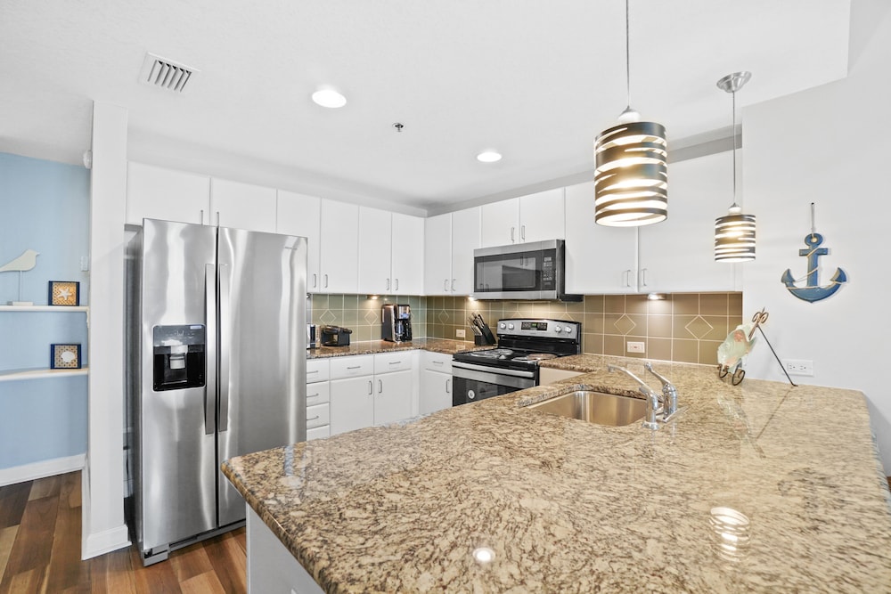 Grand Panama Beach Resort by Panhandle Getaways