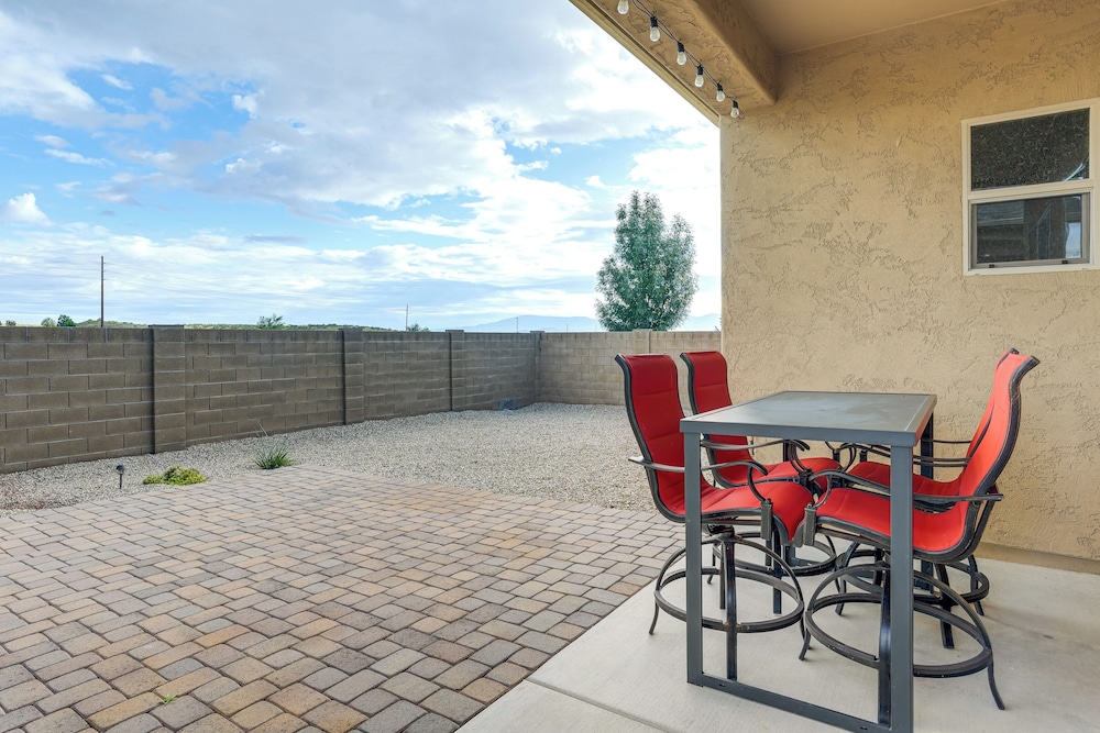7 Mi to Watson Lake: Prescott Valley Home w/ Patio