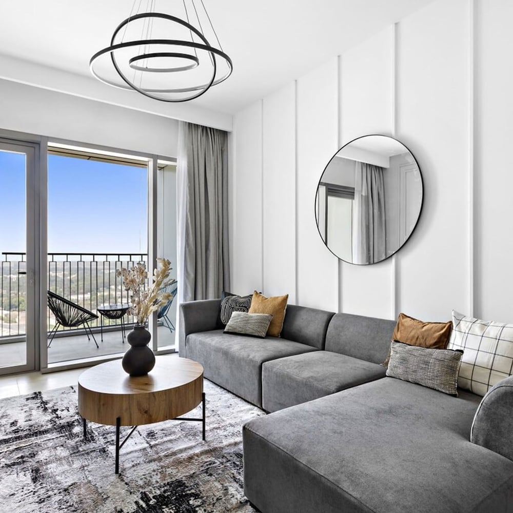 Silkhaus Lavish 1bdr in New Tower Pool Gym