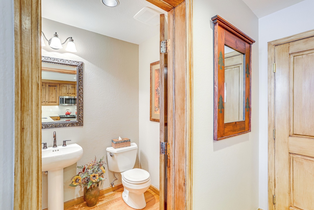 Seasons Lodge at Arrowhead: Beaver Creek Condo!