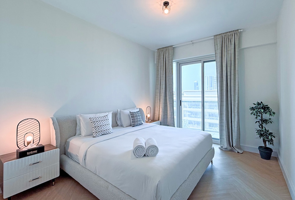 bnbme - Golf Tower - 2 BDR