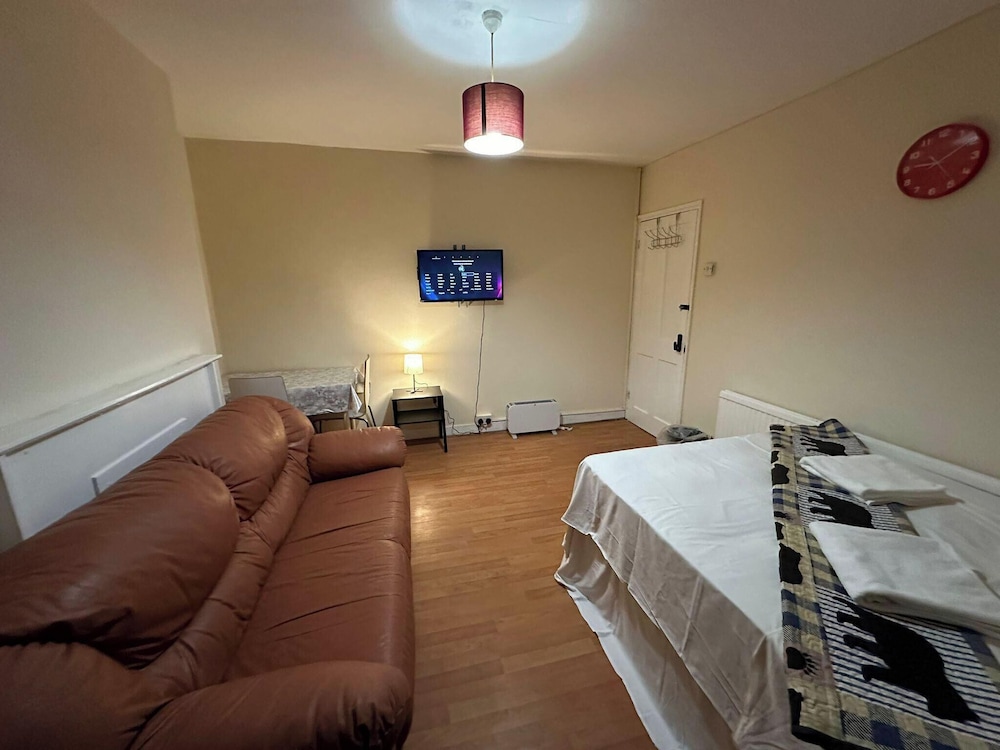 Spacious Flat - Sleeps 6 - Heart of London