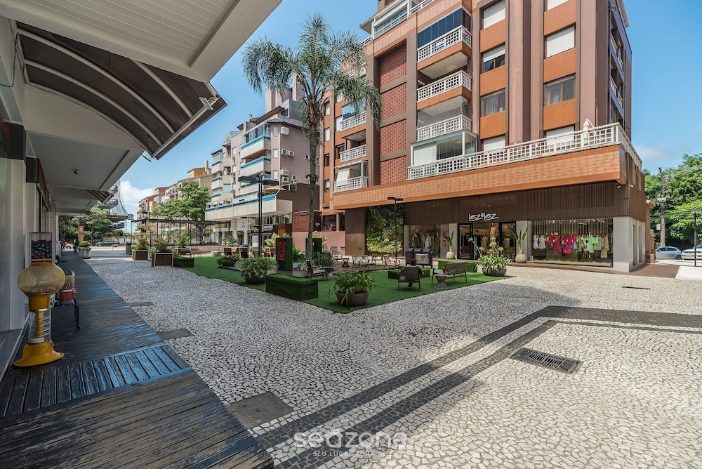 Apartment w/ Barbecue 450m From the Beach Pnm0202