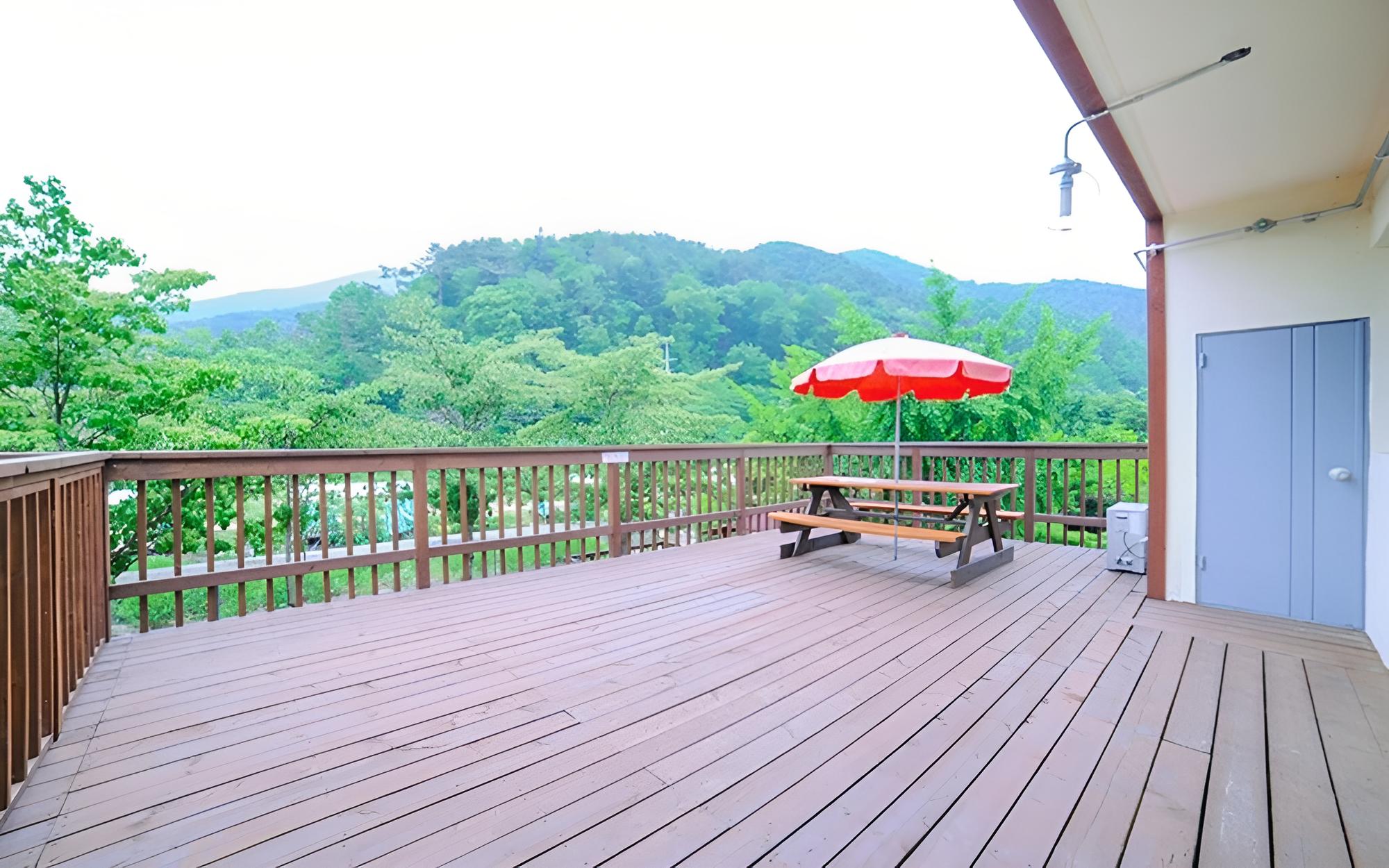Gapyeong Sannaedeul Pension view 4