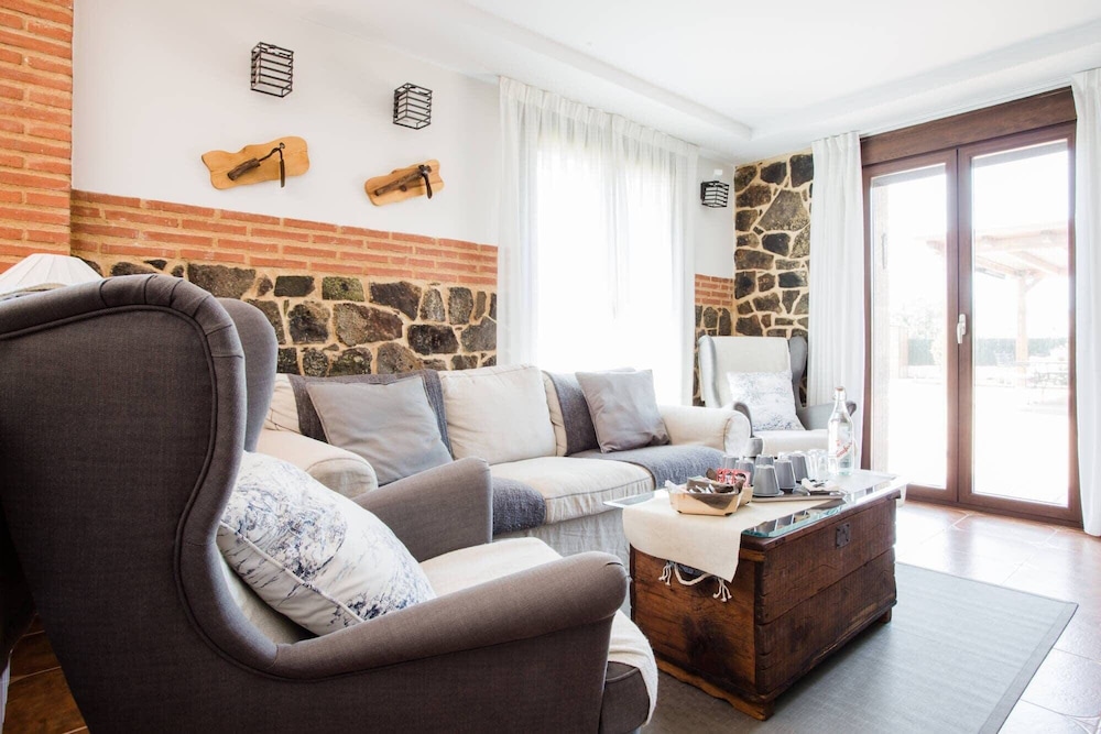 Hostal Residencia Pico de los Haces view 4