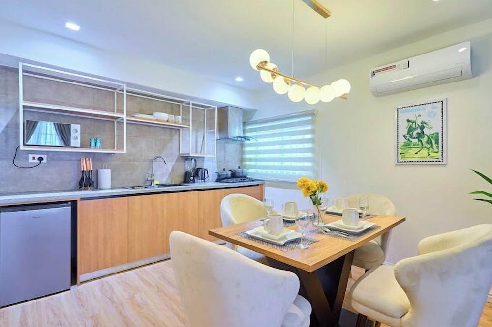 Blossom Service Apartment
