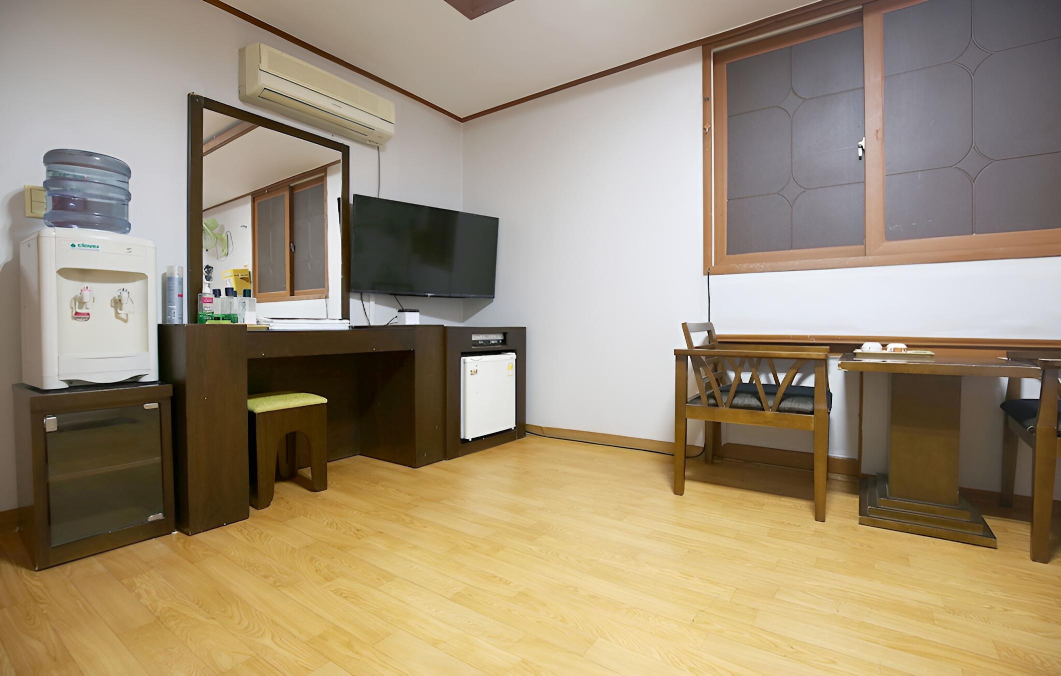 Daejeon Yucheon Co-o view 3