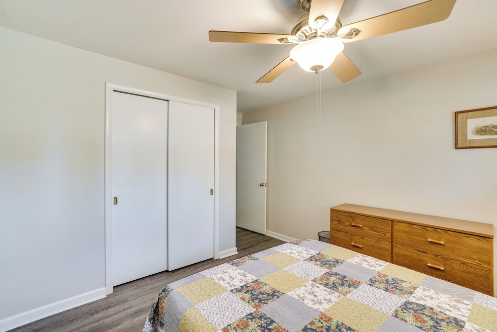 7 Mi to Coors Field: Denver Apt w/ Patio!