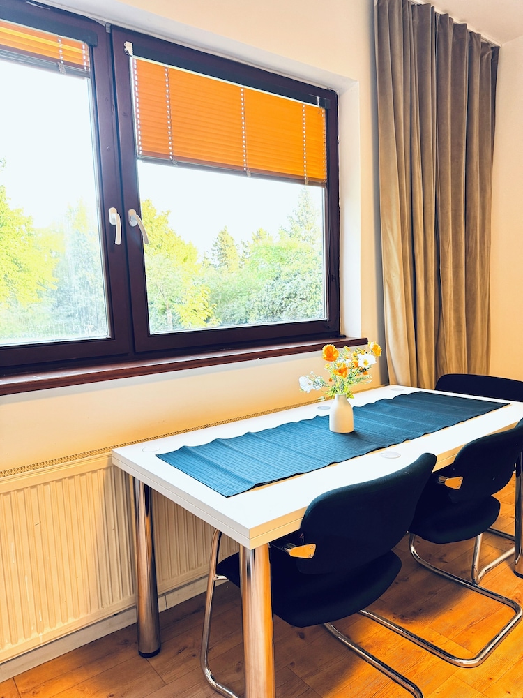 Spacious Budget Home Garden Stay