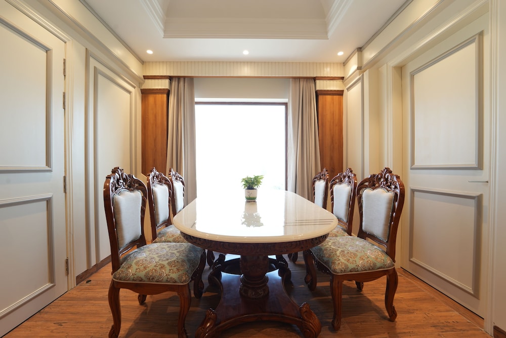 Hotel Maharaja Palace Rohtak