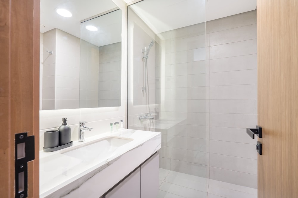 Stay in Studio City at Celia Residence Perfect for 2