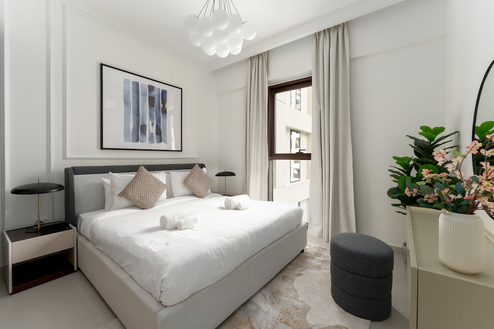 Maison Privee - Serene Hideaway w/ Top Facilities in Creek Beach