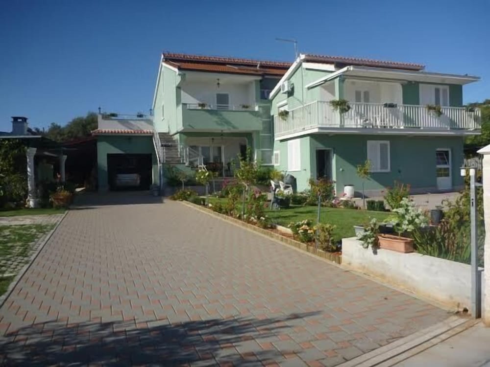 Apartments Danijela Poljica view 3