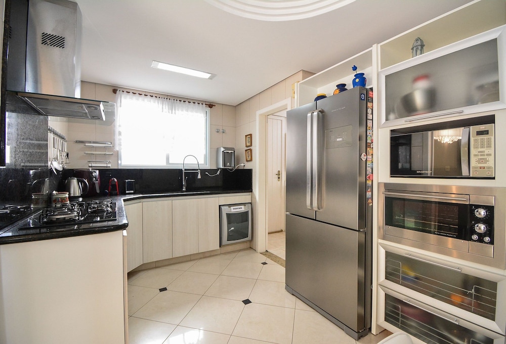 Elegante Casa com Piscina - João Paulo