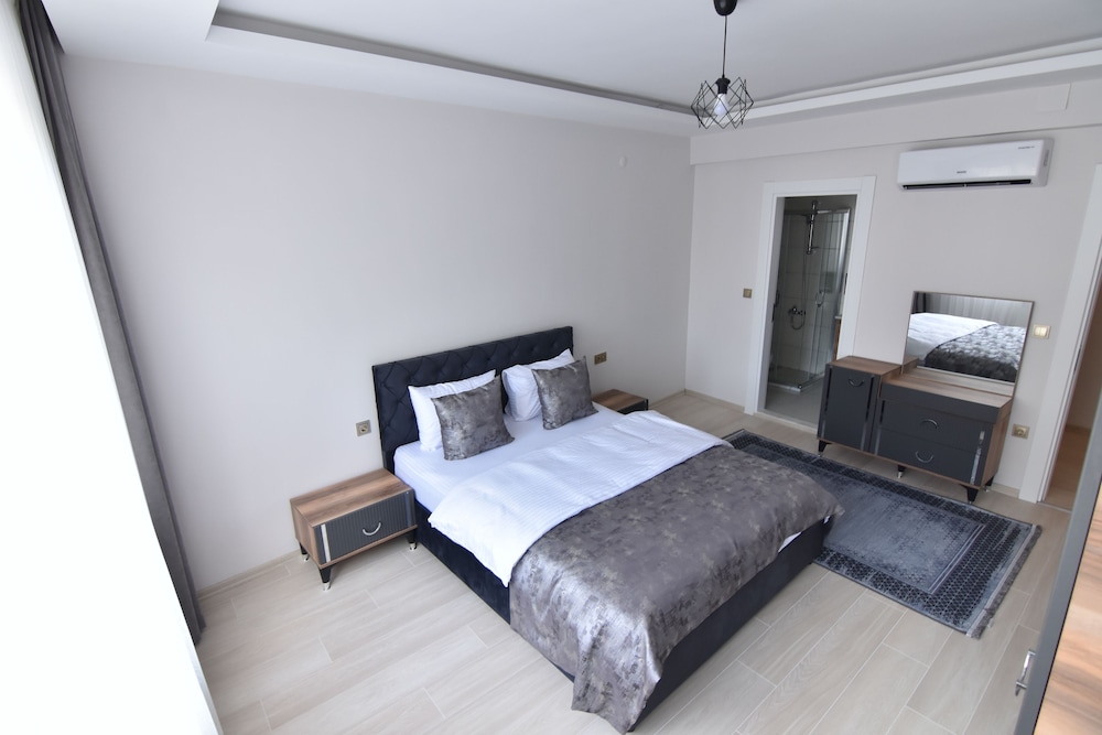 Nora Suite view 3