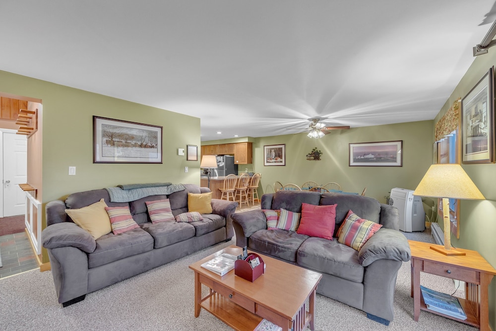 Otter Slide 78i - A Cozy Mountain Retreat 2 Bedroom Townhouse by The Summit at Gore Mountain