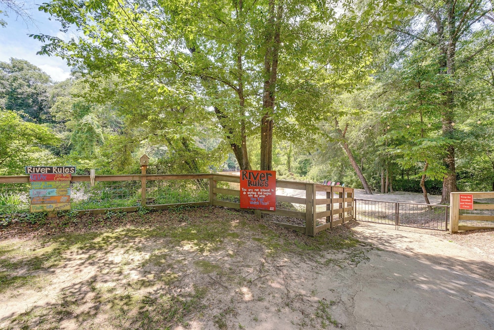Riverfront Cabin w/ Outdoor Oasis in Seminary! - Property Image 8