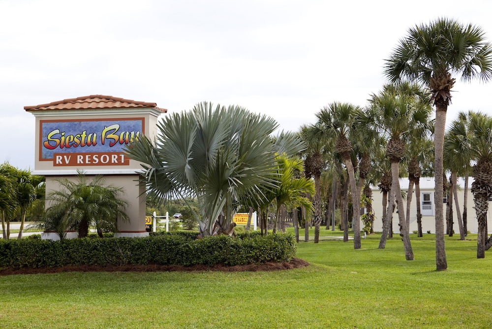Siesta Bay RV Resort