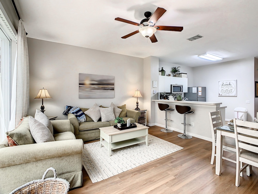Windsor Palms Townhome w Private Pool Near Disney