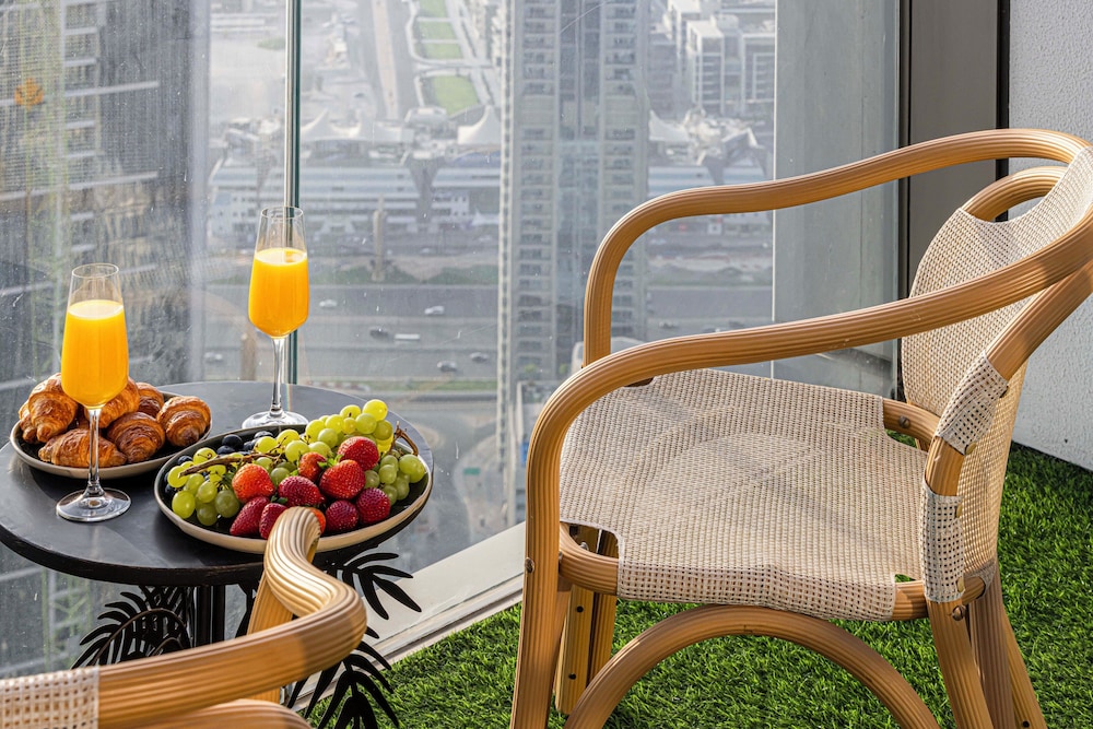Grande Suites by Hostiva - Sea View