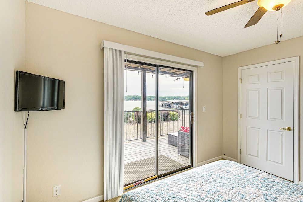 Lakefront Osage Beach Condo: Main Channel View!