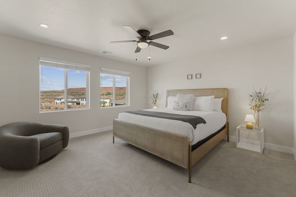 The Splash Yard 5 Bedroom Home