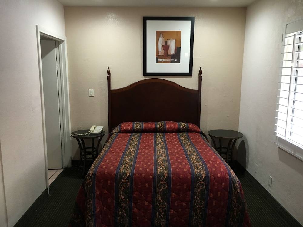 Starlite Motel - Property Image 41