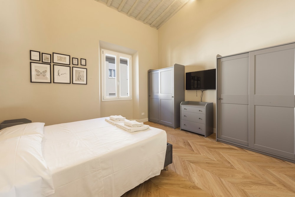 Pisana Modern by MMega