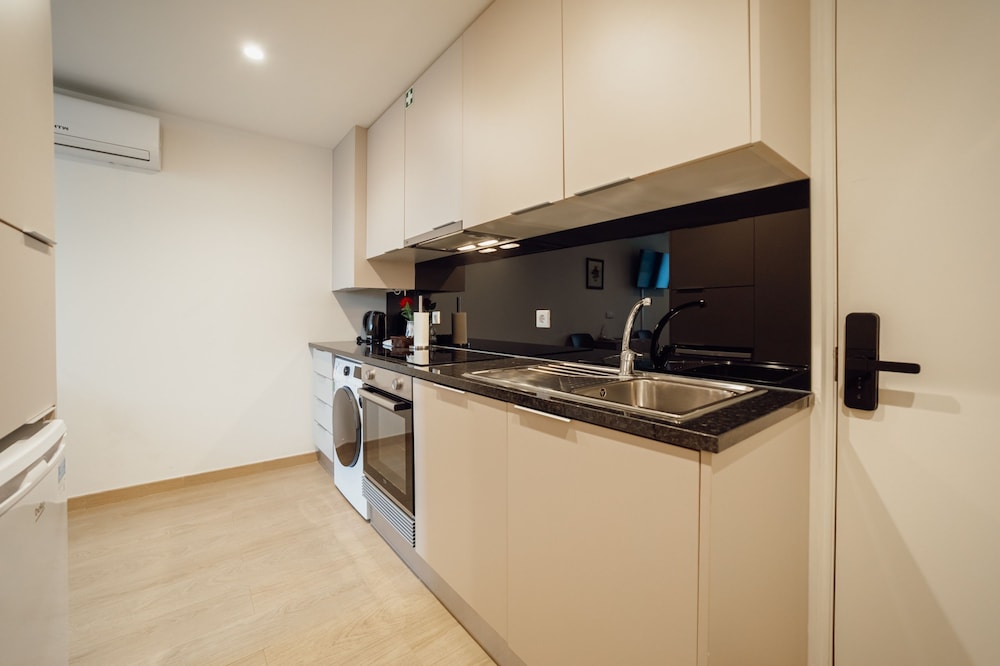 Carmo Residence Porto - S Antonio by Vacationy