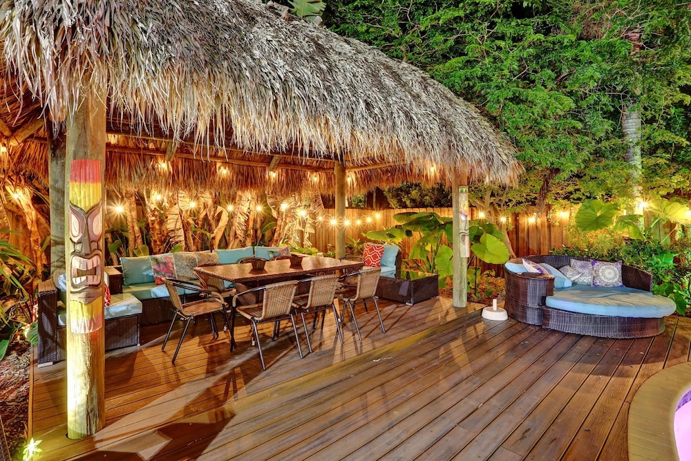 4BD House with Private Heated Pool view 3