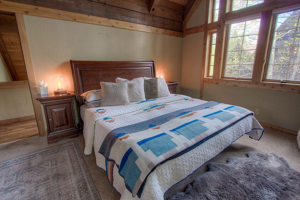 Lake Tahoe Vacations - Third Creek Comfort 2 Bedroom Townhouse by RedAwning - Property Image 30