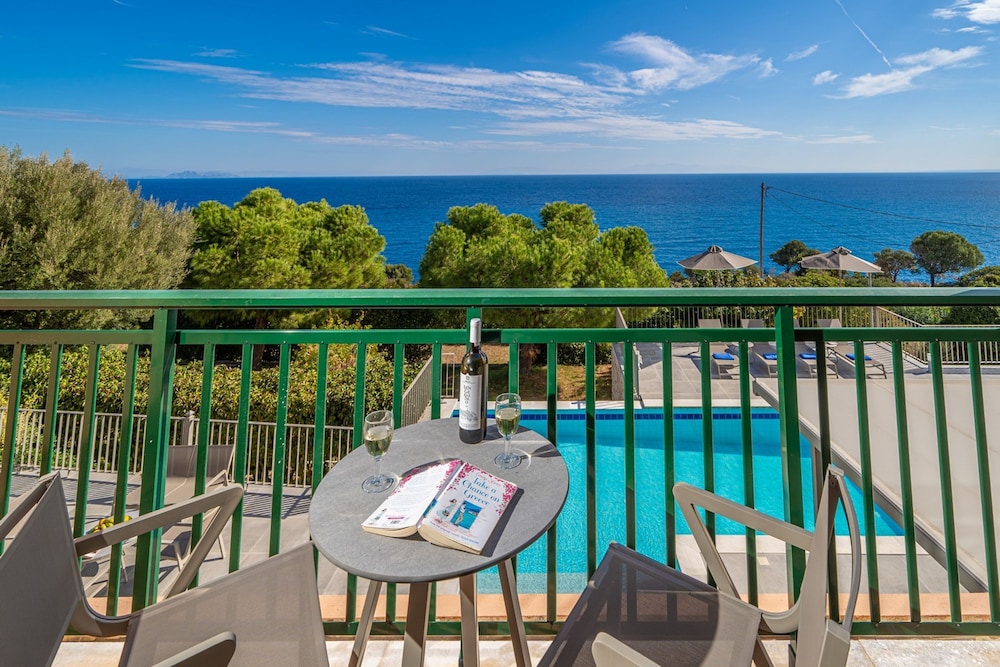 Villa Niki With Swimming Pool