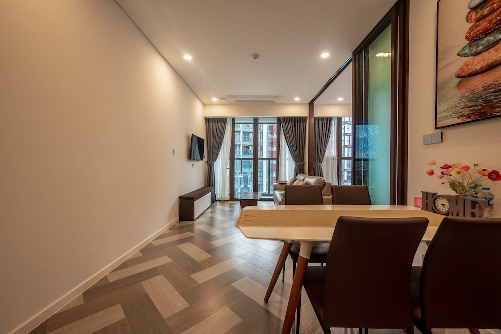 DongDong Apartment The Metropole