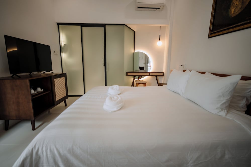 Hue Riverside Villa