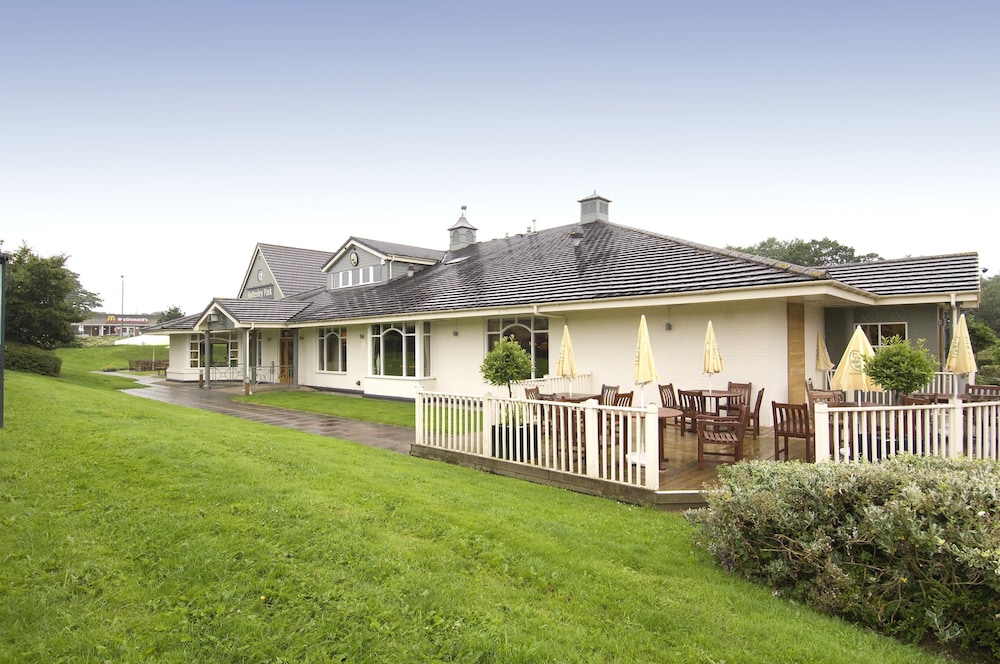 Premier Inn Ripley 4