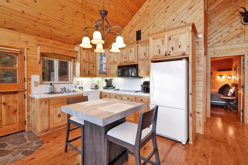 High-top Lakeview Chateau #2520