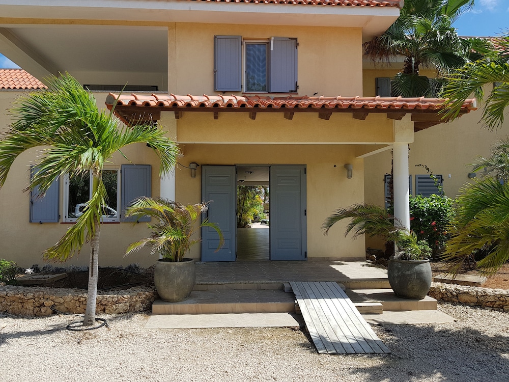 Bella Breeze Resort
