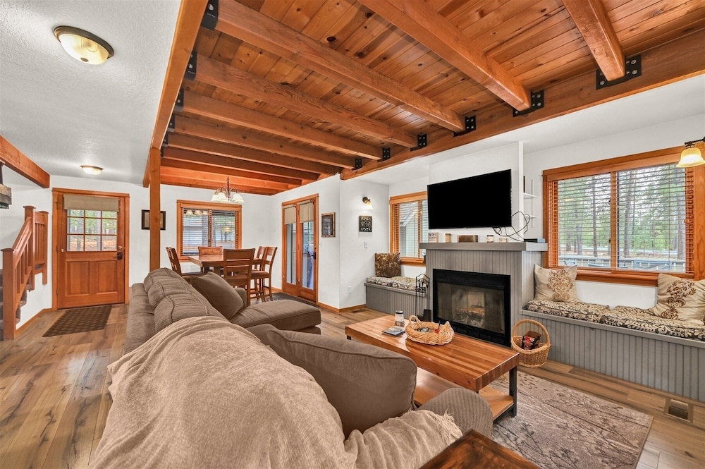 Otter 8 3 Bedroom Home