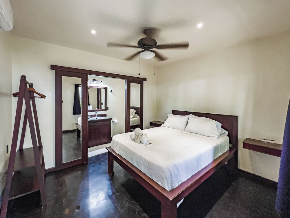 Hona Beach Hotel