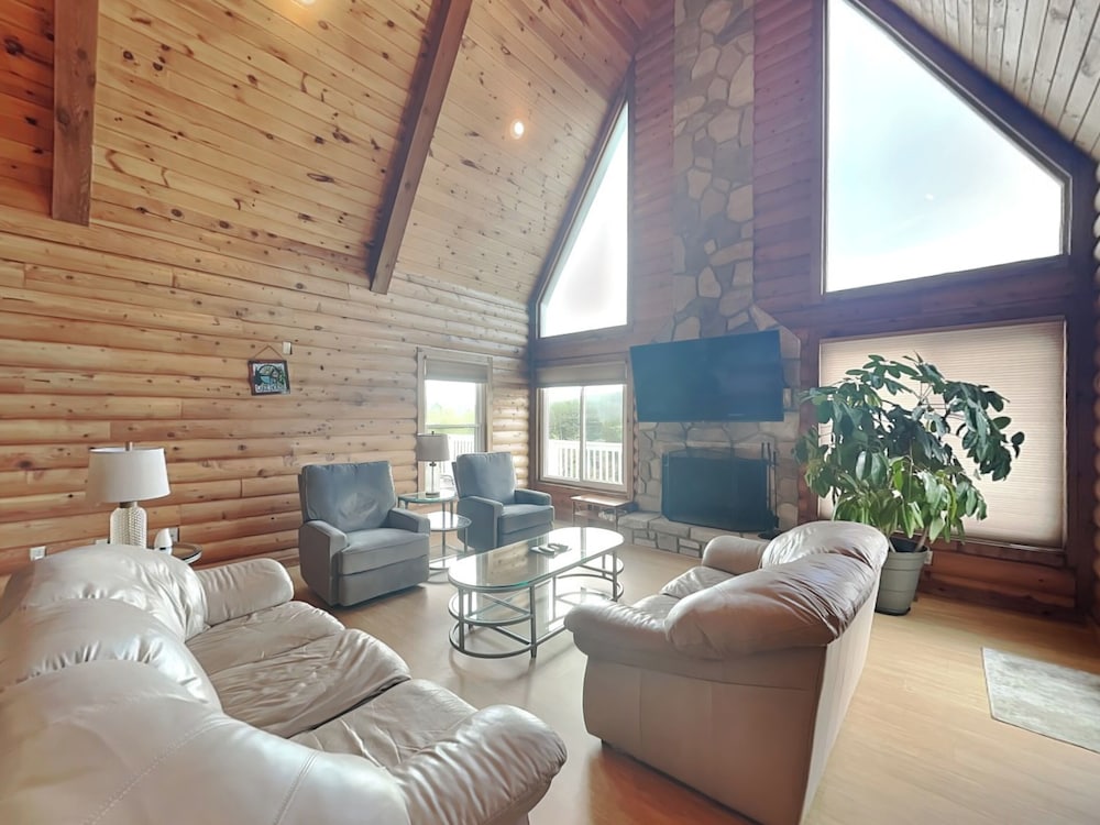 Tranquil Cove by Jackson Mountain Rentals