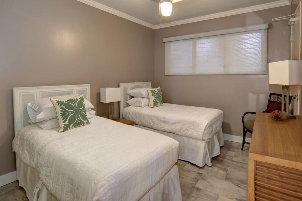 Royal Mauian, #116^ 2 Bedroom Condo